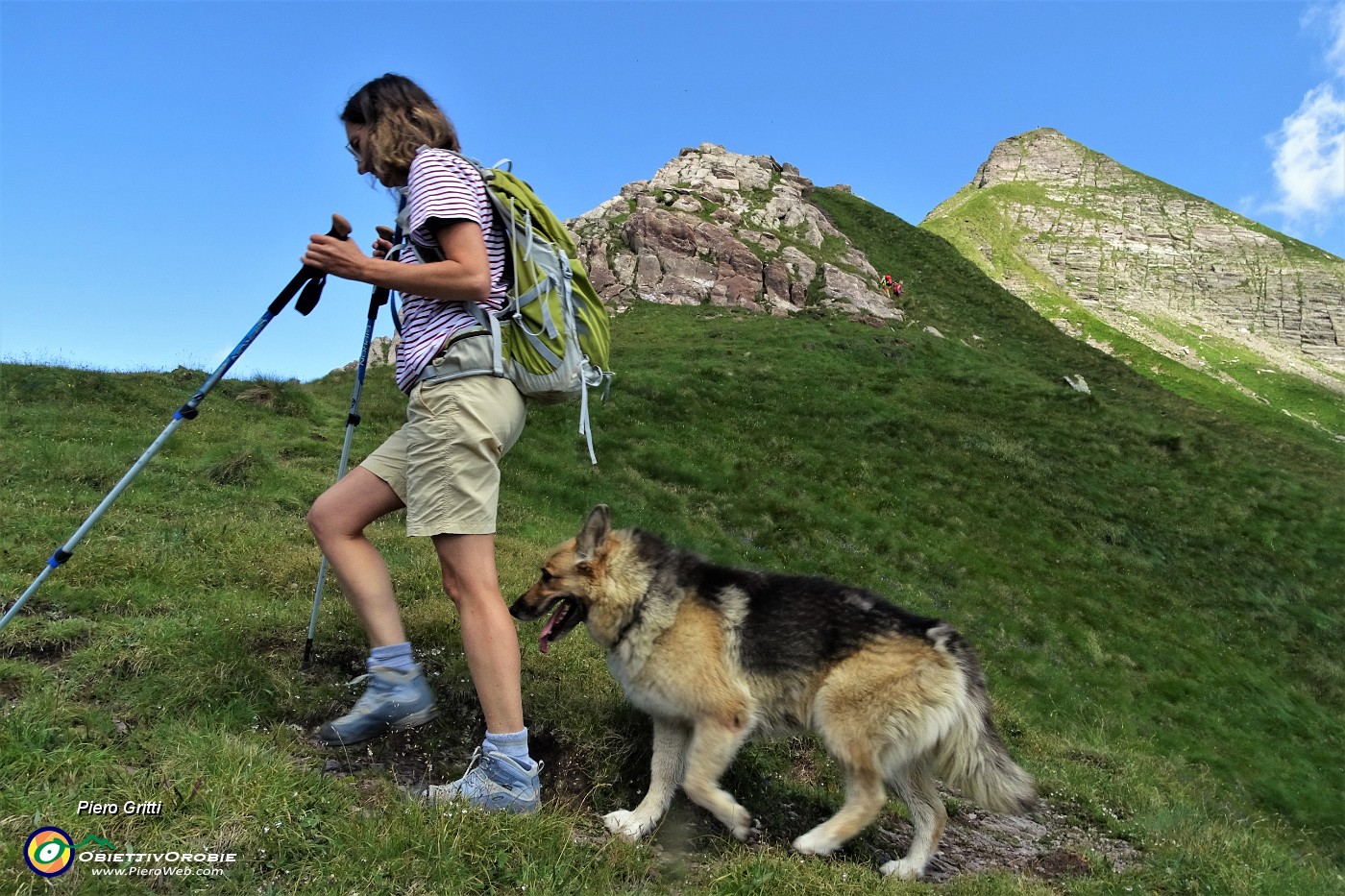 53 Salendo dal Passo di Valsanguigno-W in vetta al Pizzo Farno .JPG